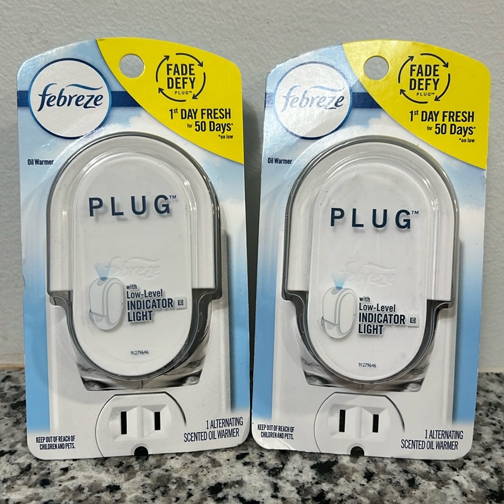2x Febreze Plug
